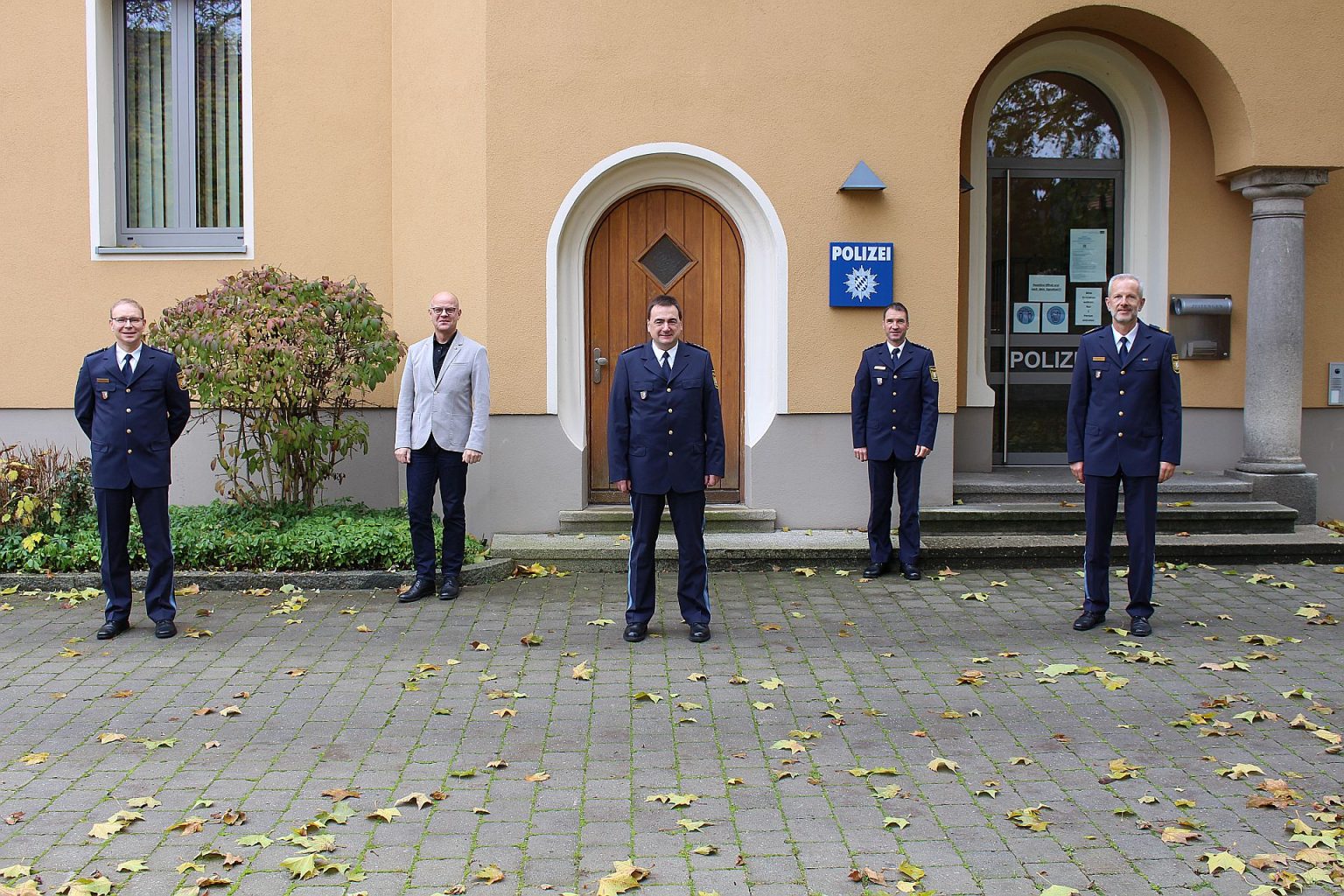 Amtswechsel Bei Der Polizeiinspektion Burglengenfeld Der Neue