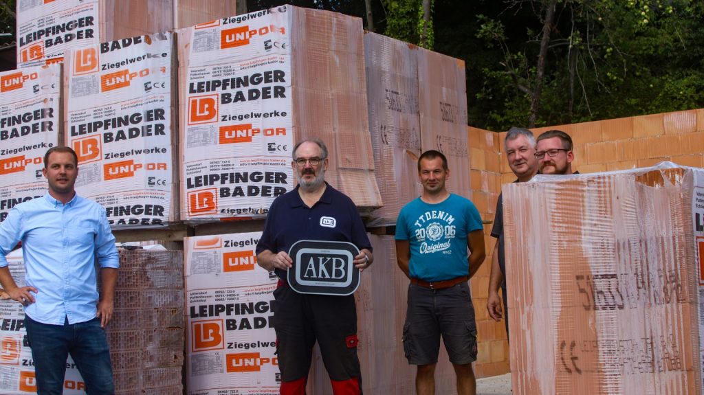 v.l.: Felix Graf, Leipfinger&Bader, Prof.Dr. Matthias Gruschwitz, 1. Vorstand der AKB und Vereinsmitglieder Foto: © Pressedienst Wagner