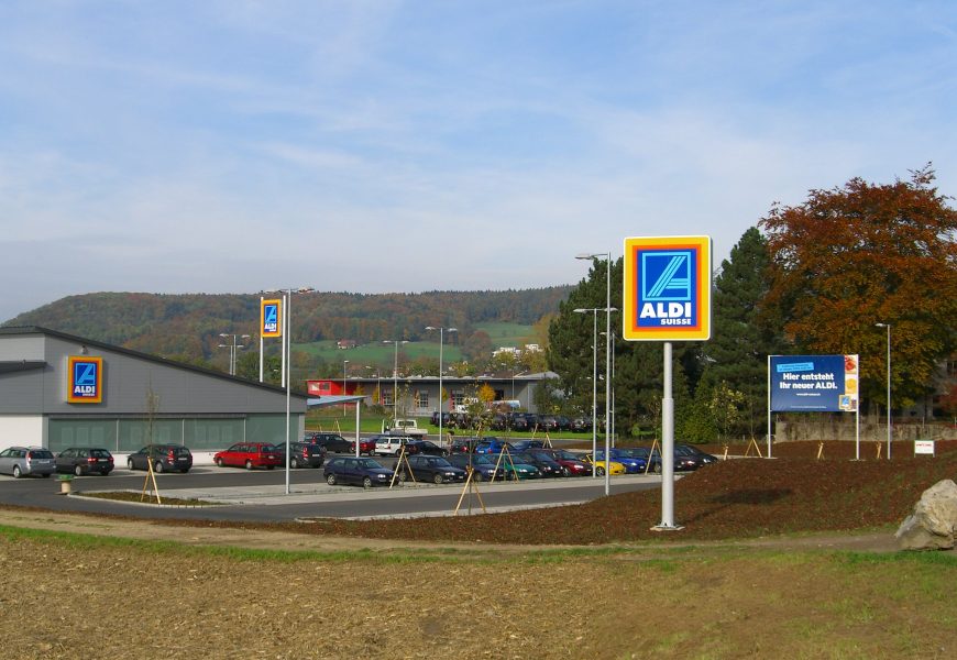 Unfallflucht am Aldi-Parkplatz