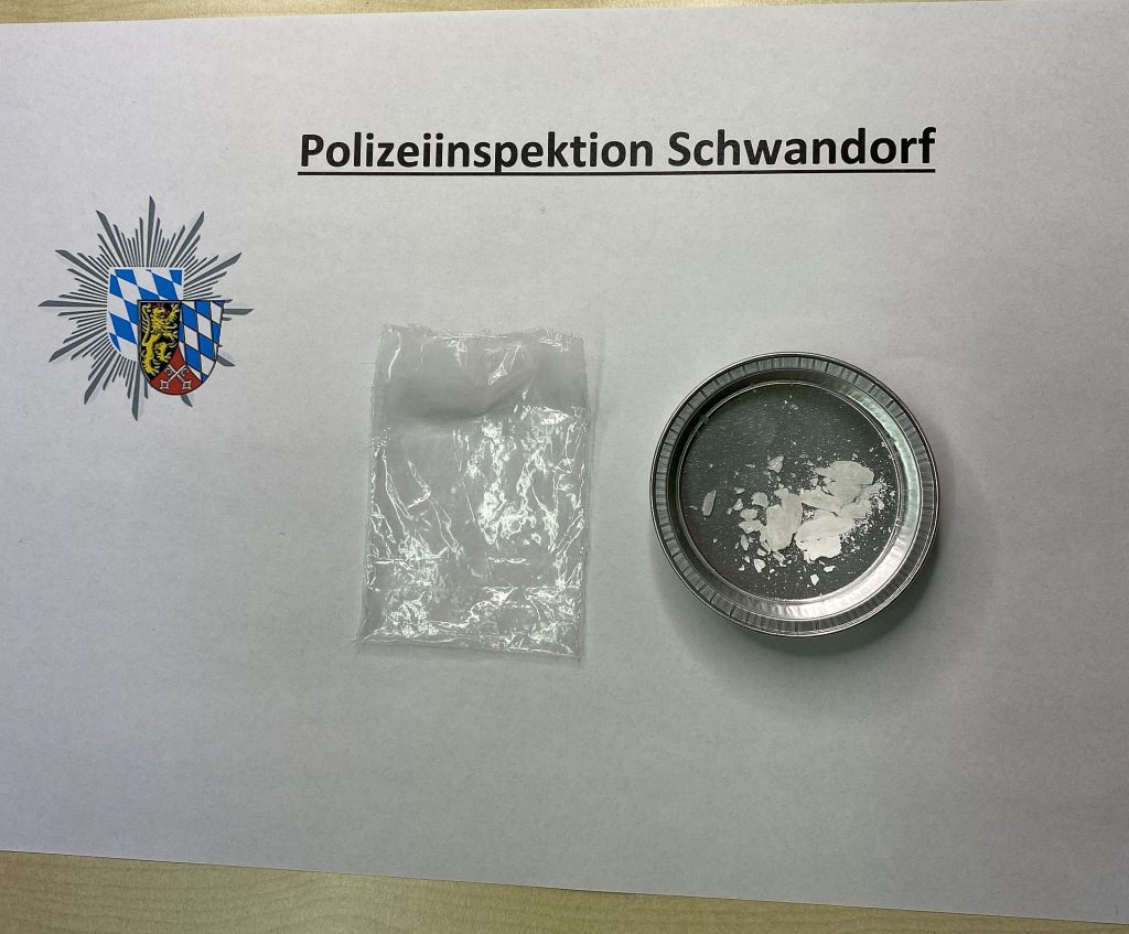 Bei der Wohnungsdurchsuchung wurde auch Crystal aufgefunden Foto: PI Schwandorf