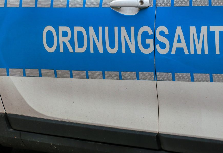 Dienst-Pkw des Ordnungsamtes beschädigt